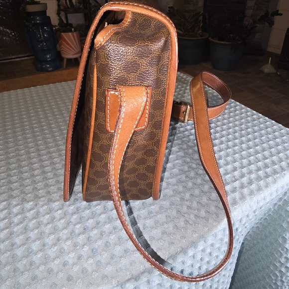 Celine - Picture 8 of 16